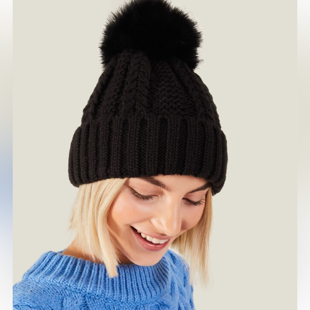 NWT BCBG Generation Black Pom Pom Hat